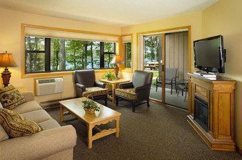 The Pointe Hotel And Suites 미노콰 외부 사진
